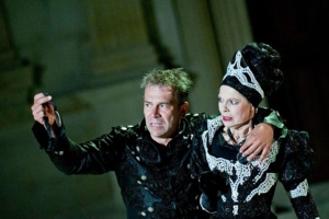 Philippe Torreton et Catherine Salviat dans "Hamlet" © Andy Parant. Philippe Torreton et Catherine Salviat dans "Hamlet" © Andy Parant.