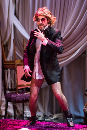 © Arthur Pequin. © Arthur Pequin.