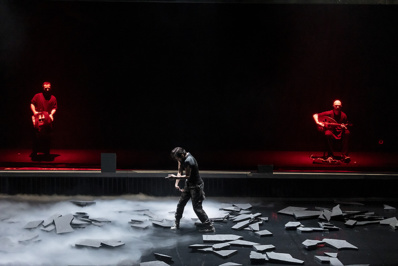 © Victor Tonelli. © Victor Tonelli.