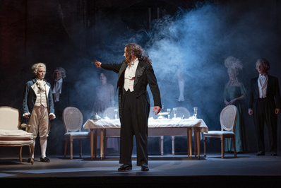 © Bernard Richebé. © Bernard Richebé.