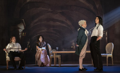 © Bernard Richebé. © Bernard Richebé.