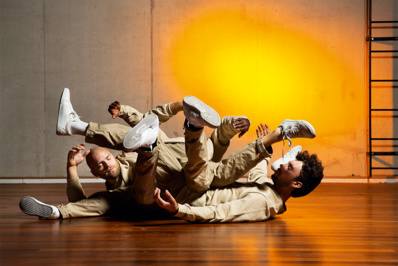 "Decypher Chapter 8", The Ruggeds © DR. "Decypher Chapter 8", The Ruggeds © DR.