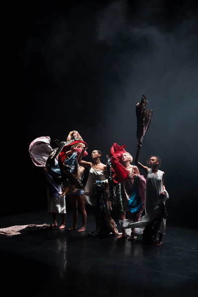 © Nora Houguenade. © Nora Houguenade.