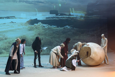 © Martin Argyroglo. © Martin Argyroglo.