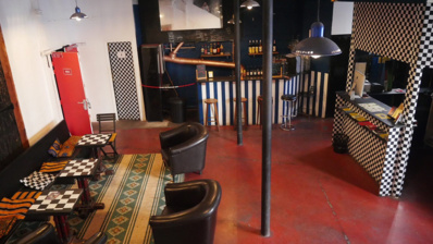 Accueil, billetterie et bar © Zélie Martinez-Almoyna. Accueil, billetterie et bar © Zélie Martinez-Almoyna.