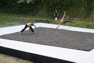 "Huellas", Cie Hold-Up & Co © Daniel-Michelon. "Huellas", Cie Hold-Up & Co © Daniel-Michelon.