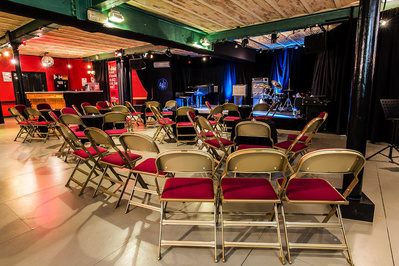 Salle de l'AJMI © Damien Lorrai/Avignon Tourisme. Salle de l'AJMI © Damien Lorrai/Avignon Tourisme.