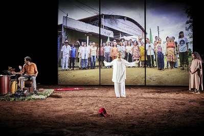 © Christophe Raynaud de Lage. © Christophe Raynaud de Lage.