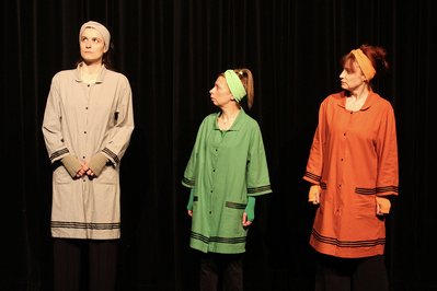 "Celle qui ne dit pas a dit" de Sarah Pèpe (à droite) © Clara Amsellem. "Celle qui ne dit pas a dit" de Sarah Pèpe (à droite) © Clara Amsellem.