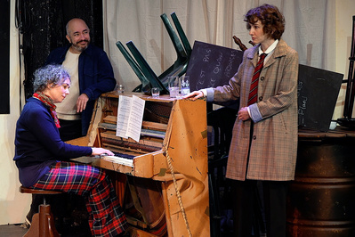 © B&C Productions. © B&C Productions.