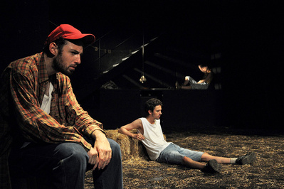 © Cie Cagnard. © Cie Cagnard.