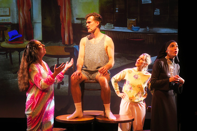 © Ludyvine Laforme. © Ludyvine Laforme.