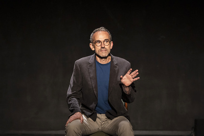 © Victor Tonelli. © Victor Tonelli.