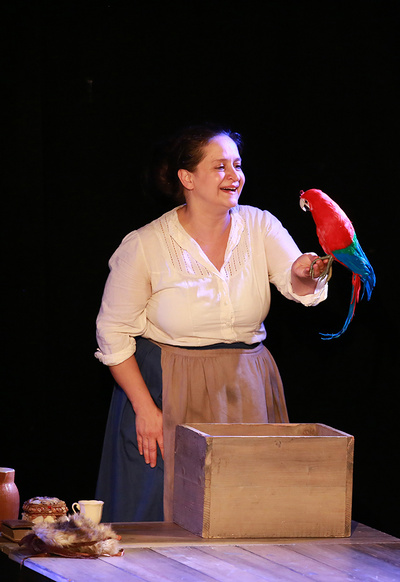 Isabelle Andreani © Laurencine Lot. Isabelle Andreani © Laurencine Lot.