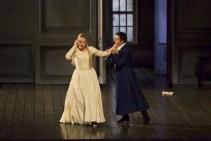 © Émilie Brouchon/Opera national de Paris. © Émilie Brouchon/Opera national de Paris.