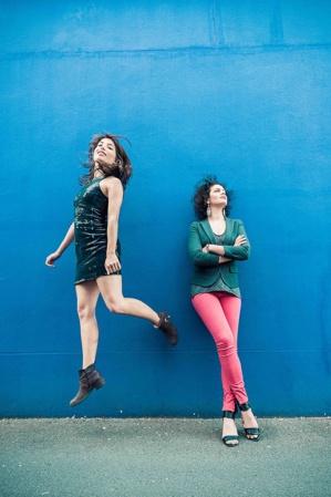 Duo Jatekok © Geoffrey Arnoldy. Duo Jatekok © Geoffrey Arnoldy.