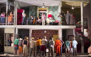 © Julien Benhamou/Opera national de Paris. © Julien Benhamou/Opera national de Paris.