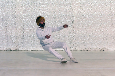 "Cloche" de Rémi Luchez © Association des clous. "Cloche" de Rémi Luchez © Association des clous.