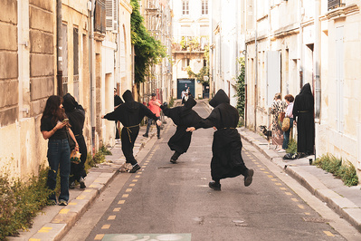 "La Bible du déboulonnement" © Pierre Planchenault. "La Bible du déboulonnement" © Pierre Planchenault.