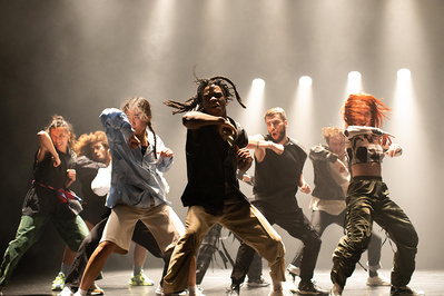 "Rave Lucid" © Jonathan Lutumba-Viascent. "Rave Lucid" © Jonathan Lutumba-Viascent.