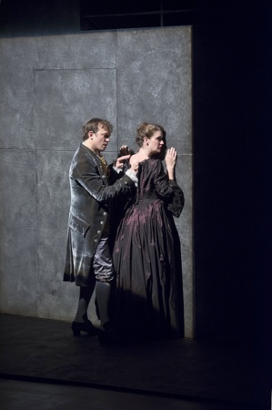 "Les Liaisons dangereuses"… Intrigues et érotisme avant la lettre "Les Liaisons dangereuses"… Intrigues et érotisme avant la lettre