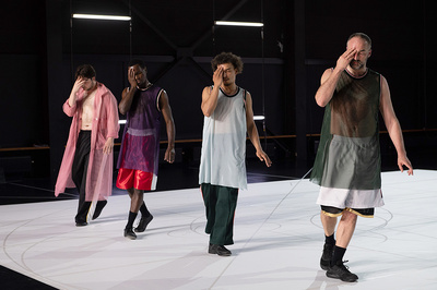 © Anne Van Aerschot.