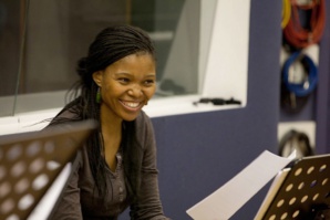 Pumeza Matshikiza aux Abbey Road Studios © Music for Life 2016. Pumeza Matshikiza aux Abbey Road Studios © Music for Life 2016.