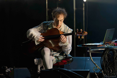 © B. Buchmann. © B. Buchmann.