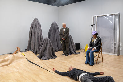 © Martin Argyroglo.