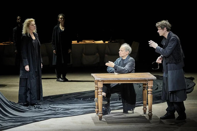 © Christophe Raynaud de Lage, coll. Comédie-Française. © Christophe Raynaud de Lage, coll. Comédie-Française.