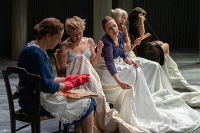 © Martin Argyroglo. © Martin Argyroglo.