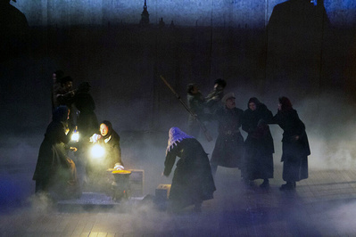 Répétitions novembre 2024 © Lucile Cocito - Archives Théâtre du Soleil. Répétitions novembre 2024 © Lucile Cocito - Archives Théâtre du Soleil.