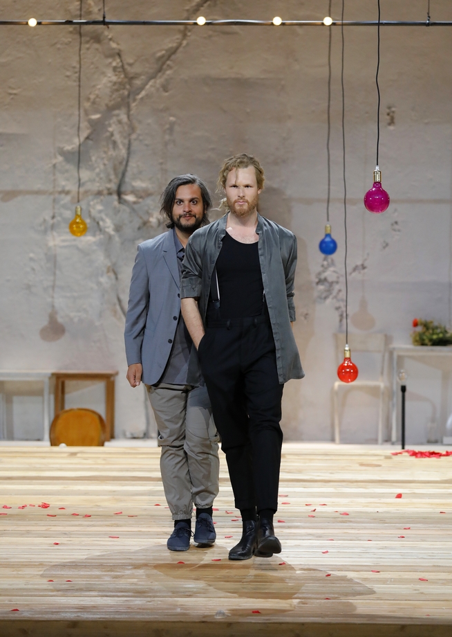 © Pascal Victor. © Pascal Victor.