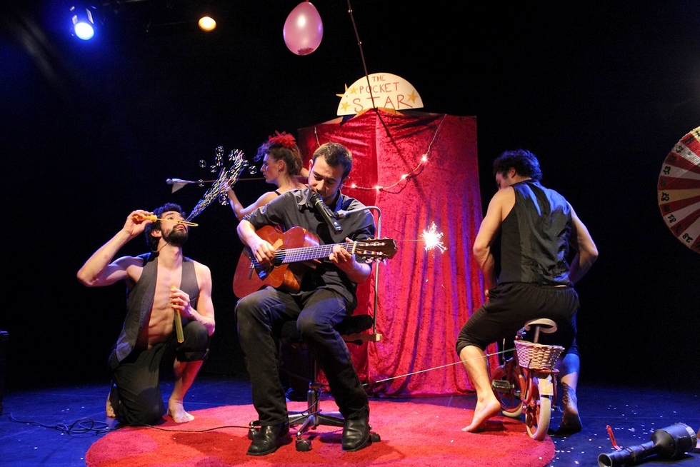 "Cabaret de poche" © DR. "Cabaret de poche" © DR.