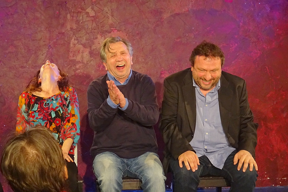 Téléchargement gratuit Images Variations Sur Le Rire Un Exercice De Haute Ecole Qui Polit Le le plus cool salutations