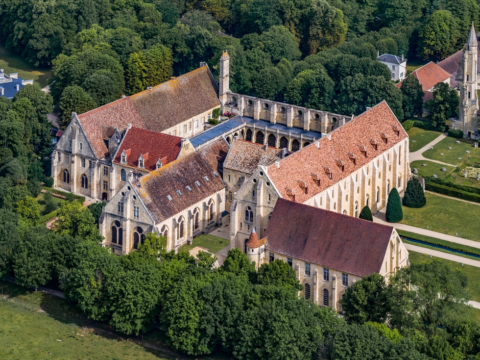 Abbaye de Royaumont 2017 © Drone Aerofilms.