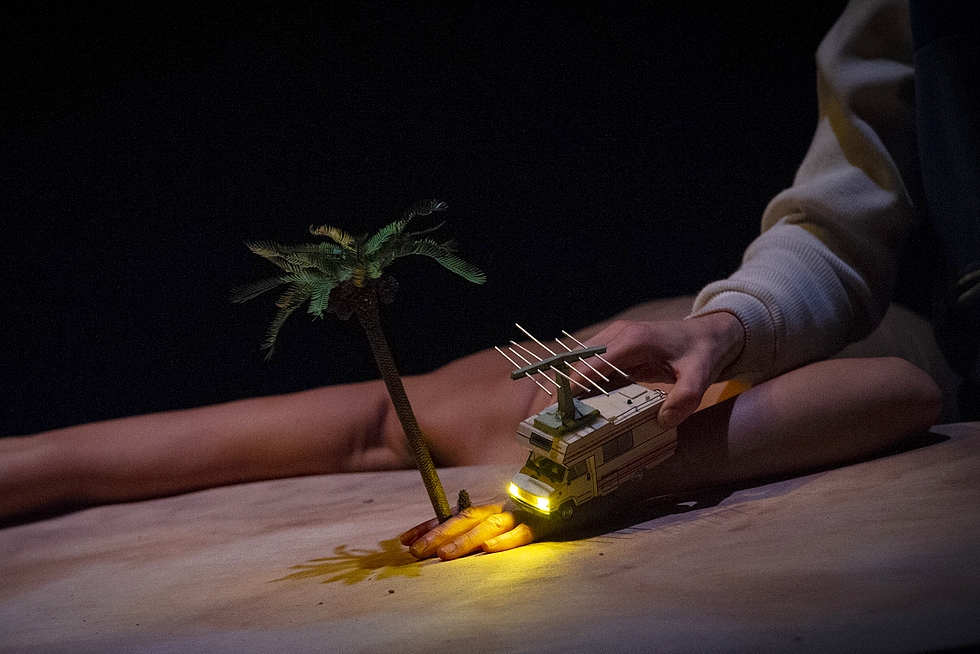 "Dimanche" © Virginie Meigne. "Dimanche" © Virginie Meigne.