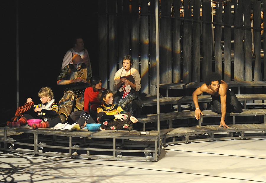 © Guy Vivien. © Guy Vivien.