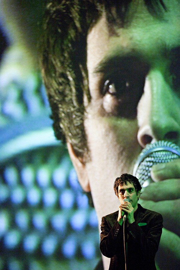 Jérémie Le Louët dans "Affreux, bêtes et pédants" © Jean-Louis Fernandez. Jérémie Le Louët dans "Affreux, bêtes et pédants" © Jean-Louis Fernandez.