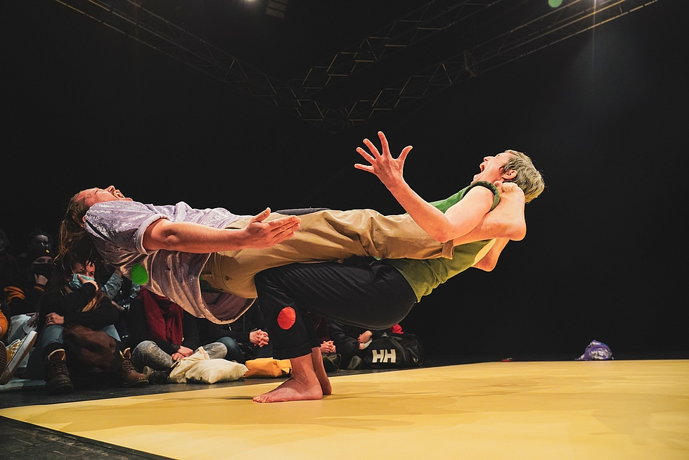 "En Outre" © Pierre Planchenault. "En Outre" © Pierre Planchenault.