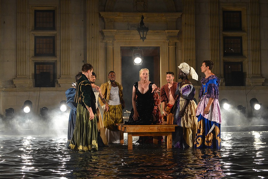 © Francis Rey. © Francis Rey.