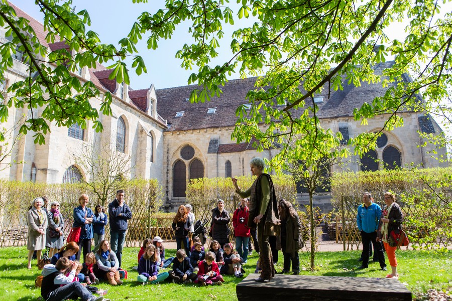 Visite contée à Royaumont © DR.
