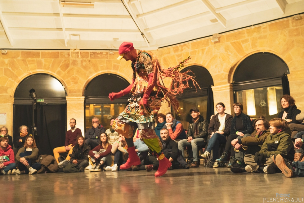 "Outrar" © Pierre Planchenault. "Outrar" © Pierre Planchenault.