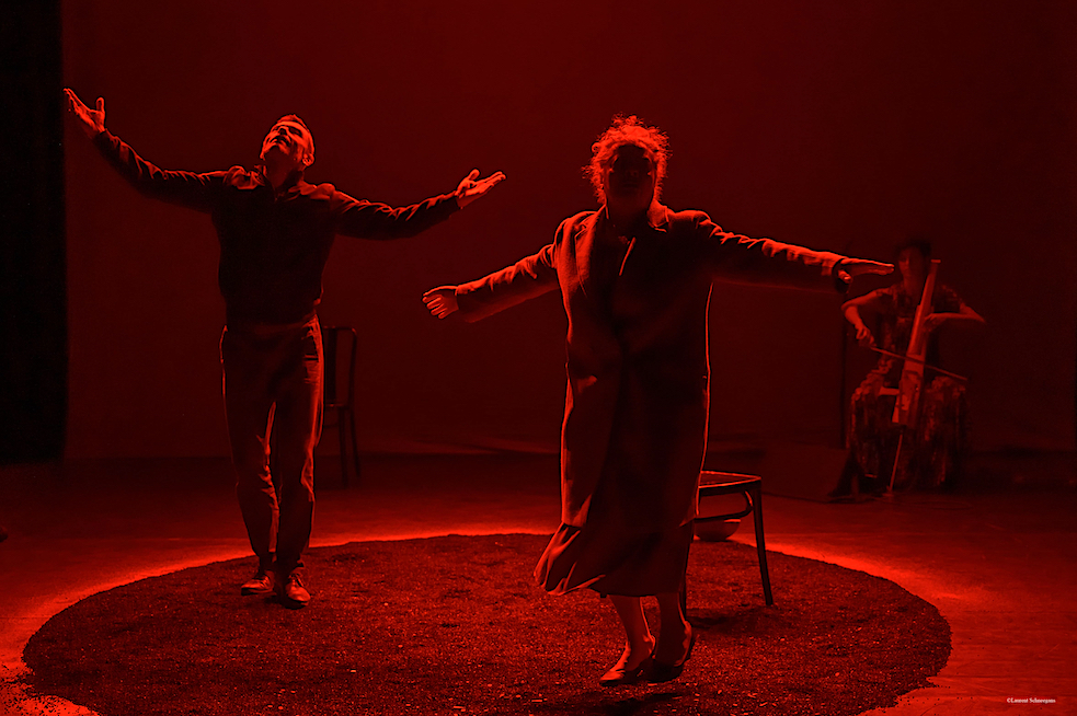 © Laurent Schneegans. © Laurent Schneegans.