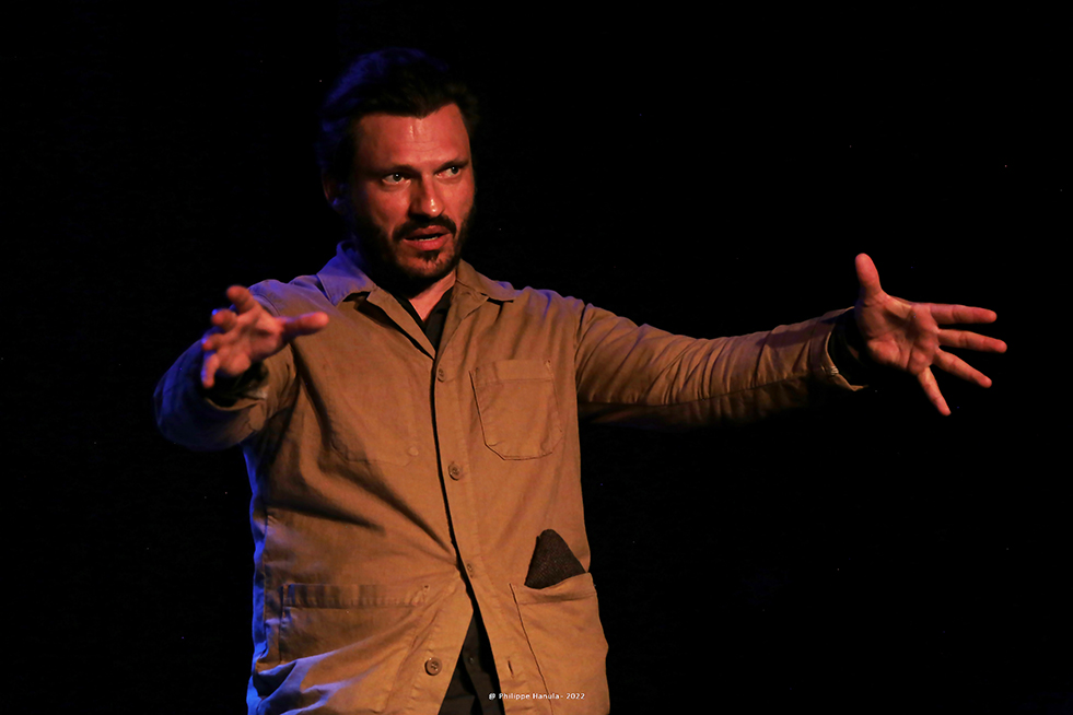 © Philippe Hanula. © Philippe Hanula.