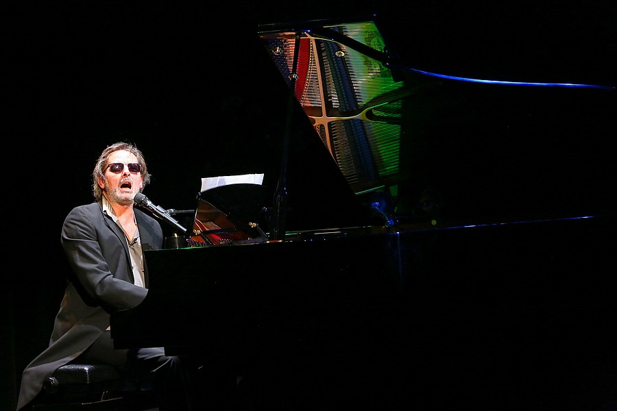 © Xavier Cantat. © Xavier Cantat.