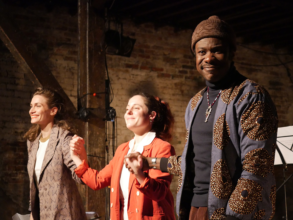 Anne-Lise Binard, Laure Magnien et Adama Diop. ©  Ludmila Desnoyer-Rossin. Anne-Lise Binard, Laure Magnien et Adama Diop. ©  Ludmila Desnoyer-Rossin.
