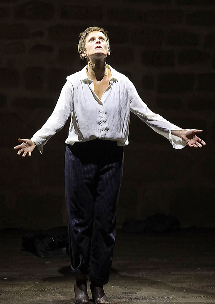 Agathe Quelquejay © Laurencine Lot. Agathe Quelquejay © Laurencine Lot.