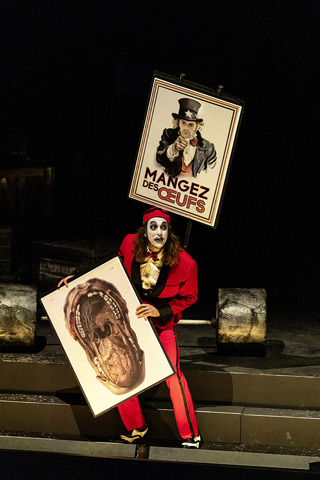 "Le Docteur Miracle" © Thomas Amouroux. "Le Docteur Miracle" © Thomas Amouroux.