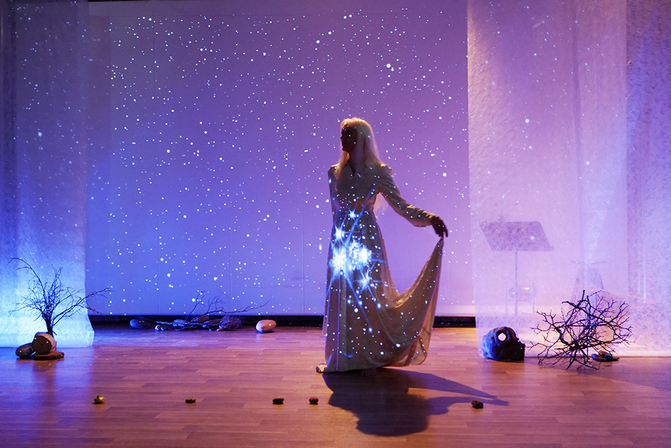 © Aaris Deshayes. © Aaris Deshayes.